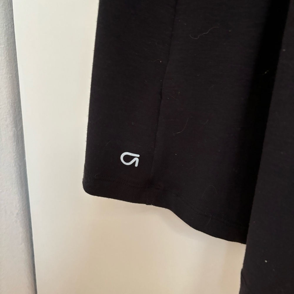 GAP Black cutout twist tank - Picture 8 of 8
